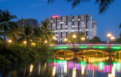 ĐÊM WEST SKY – KHI NHỮNG Ô CỬA SỔ THẮP SÁNG MỘT CỘNG ĐỒNG HẠNH PHÚC